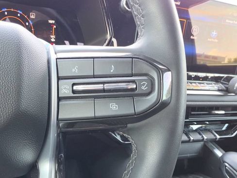 Used 2023 Chevrolet Colorado LT w/ LT Convenience Package II RWD image 21