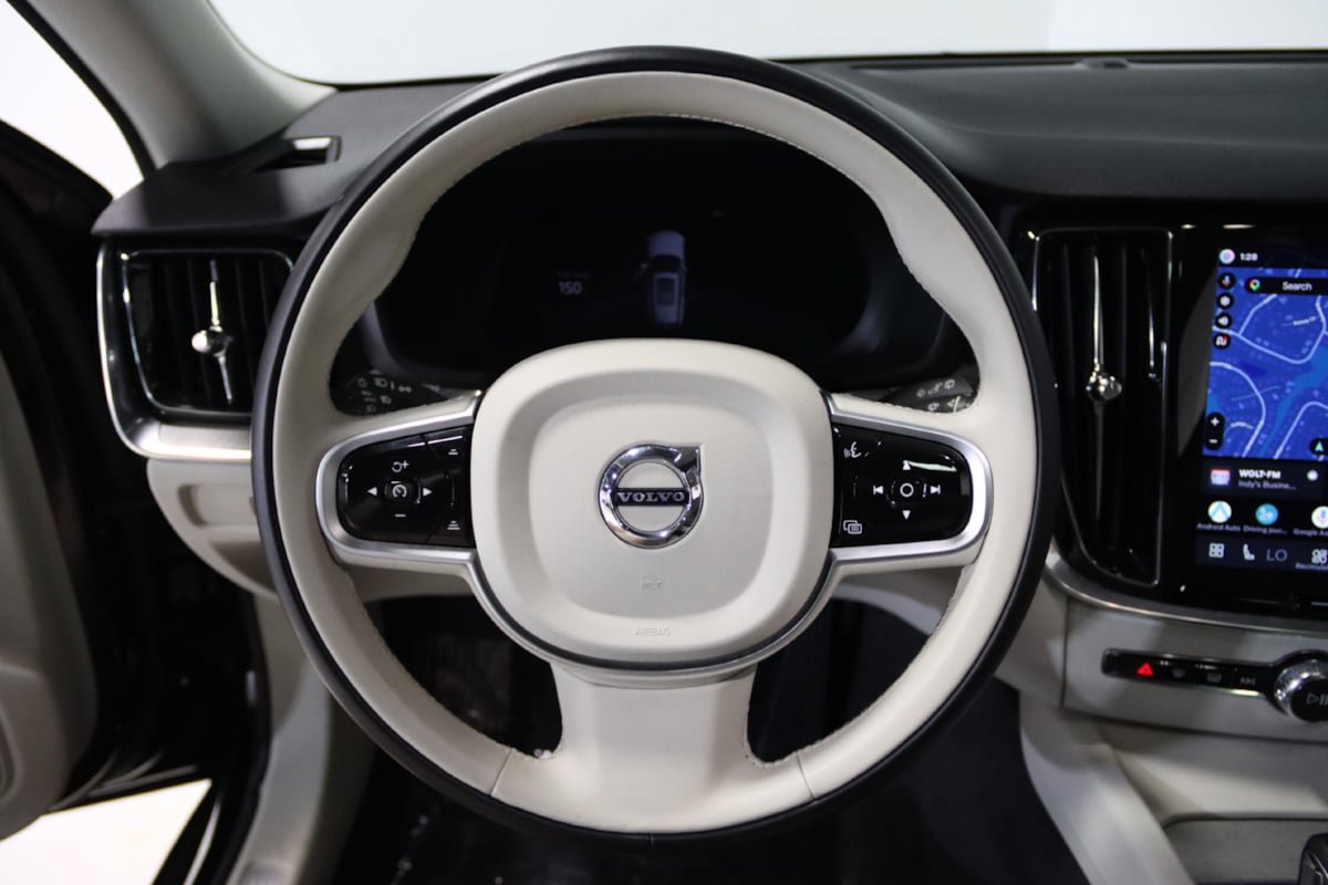 Used 2026 Volvo V60 B5 Cross Country Plus AWD/4WD image 39