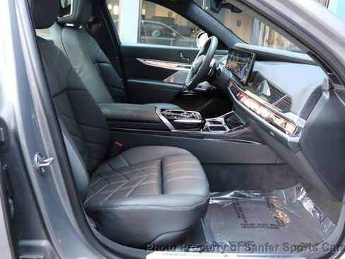 Used 2023 BMW 760i xDrive w/ Executive Package image 26