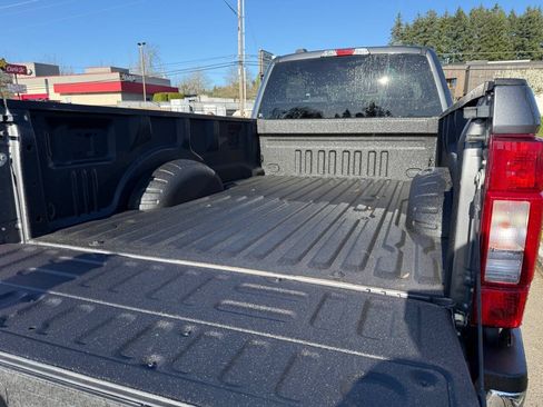 Used 2022 Ford F350 XLT w/ XLT Premium Package AWD/4WD image 4