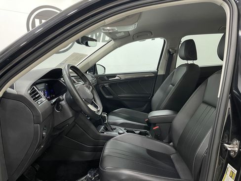 Used 2022 Volkswagen Tiguan SE AWD/4WD image 11