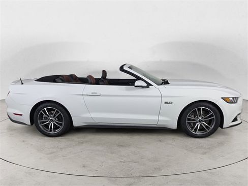 Used 2016 Ford Mustang GT Premium image 6