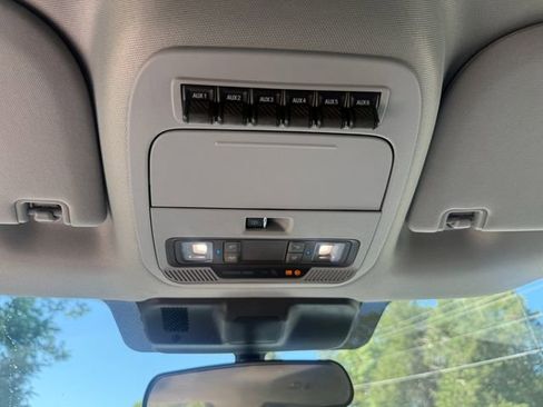 Used 2023 Ford F350 XL w/ FX4 Off-Road Package AWD/4WD image 18