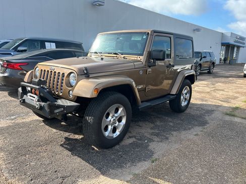 Used 2015 Jeep Wrangler Sahara w/ Dual Top Group AWD/4WD image 1