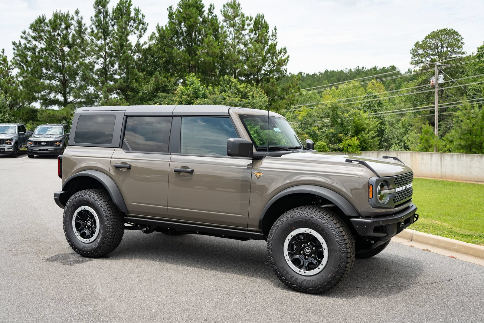 New 2026 Ford Bronco Badlands AWD/4WD image 21
