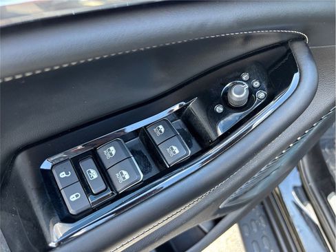 Used 2021 Jeep Grand Cherokee L Overland w/ Luxury Tech Group IV image 24