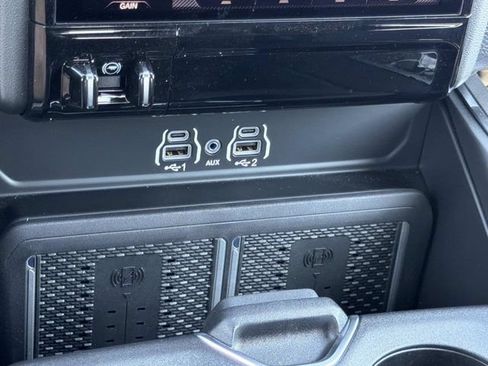 New 2026 RAM 2500 Laramie AWD/4WD image 37