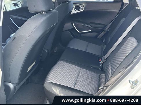 Used 2023 Kia Soul LX w/ LX Technology Package image 9