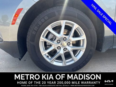 Used 2024 Chevrolet Equinox LT AWD/4WD image 9