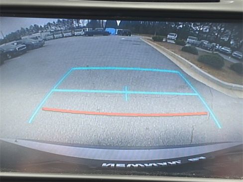 Used 2018 Toyota Highlander XLE image 30