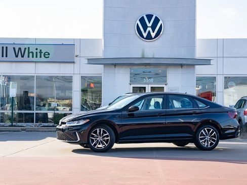 New 2026 Volkswagen Jetta SE image 1