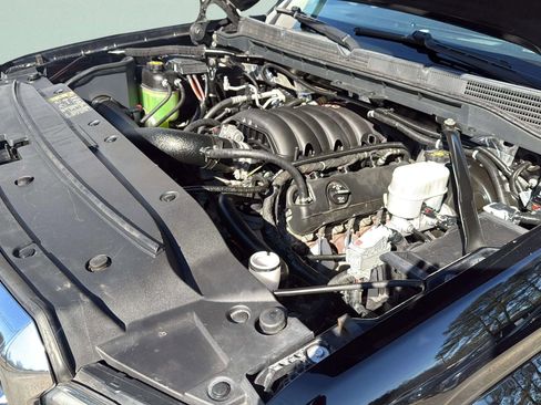 Used 2018 GMC Sierra 1500 SLT w/ Enhanced Driver Alert Package image 36