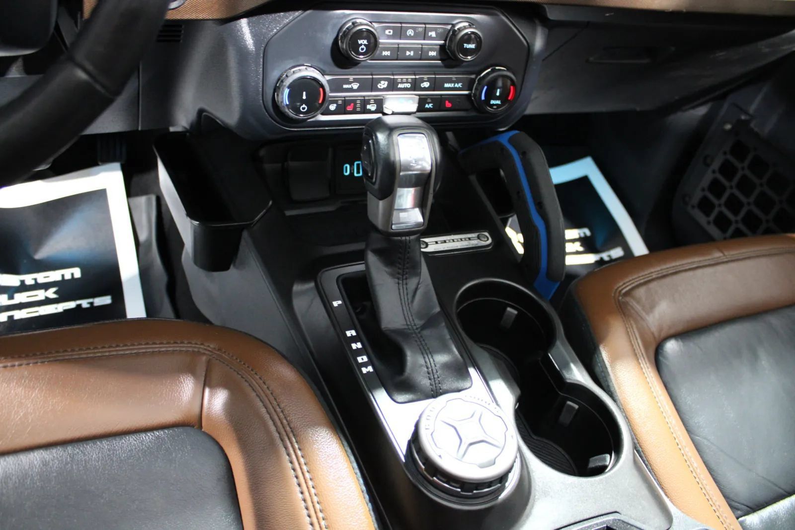 Used 2022 Ford Bronco Outer Banks AWD/4WD image 25