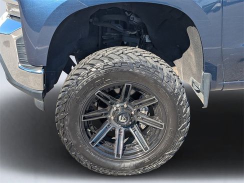 Used 2020 Chevrolet Silverado 1500 LT image 10