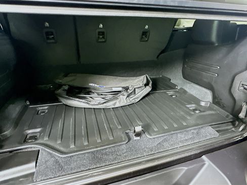 Used 2024 Jeep Wrangler Willys image 27