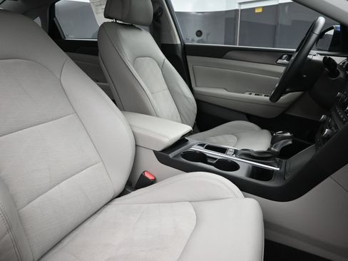 Used 2017 Hyundai Sonata Sport w/ Value Edition Package 02 FWD image 27