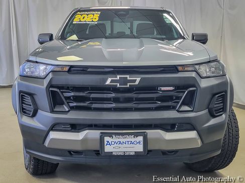 Used 2025 Chevrolet Colorado Trail Boss AWD/4WD image 4