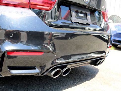 Used 2020 BMW M4 Convertible w/ Executive Package image 13