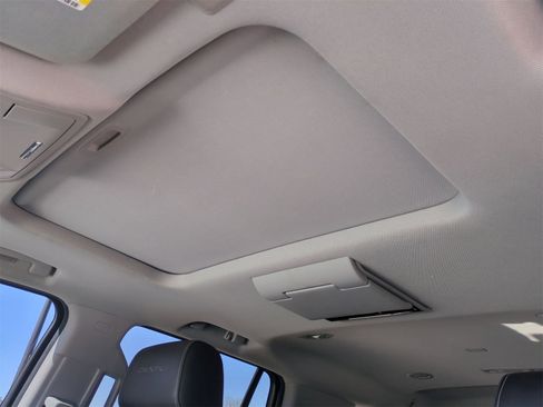 Certified 2016 GMC Yukon Denali w/ Open Road Package image 19