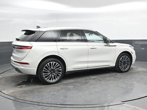 Used 2021 Lincoln Corsair Reserve w/ Equipment Group 201A image 4