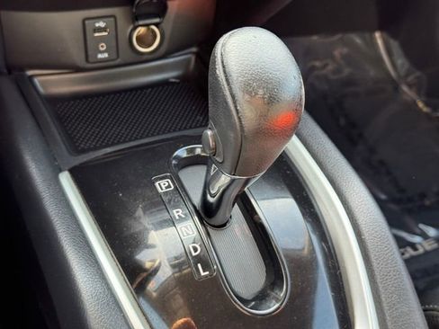 Used 2016 Nissan Rogue SL w/ SL Premium Package image 18