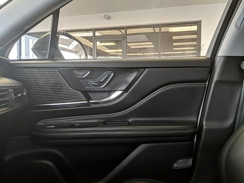Certified 2022 Lincoln Corsair Grand Touring AWD/4WD image 21