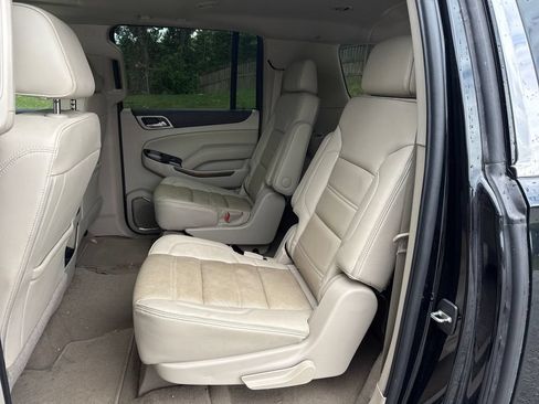 Used 2019 GMC Yukon XL Denali AWD/4WD image 25