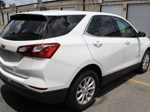 Used 2020 Chevrolet Equinox LT w/ Driver Convenience Package FWD image 5