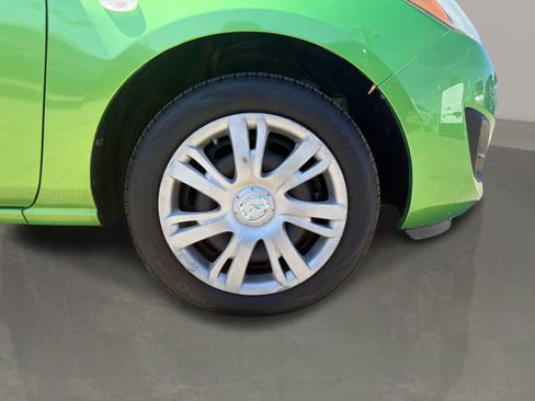 Used 2012 MAZDA MAZDA2 Sport FWD image 22