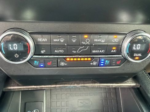 Used 2020 Ford Expedition Max Limited RWD image 20