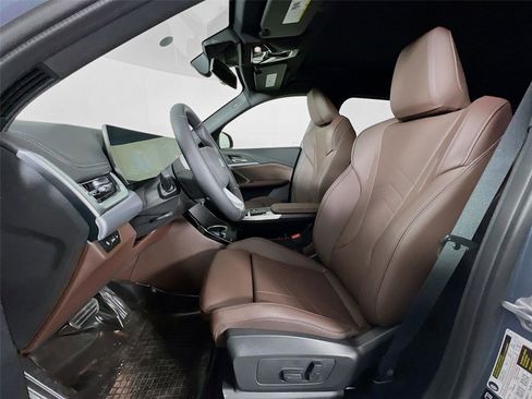 Certified 2025 BMW X1 xDrive28i w/ Convenience Package image 18