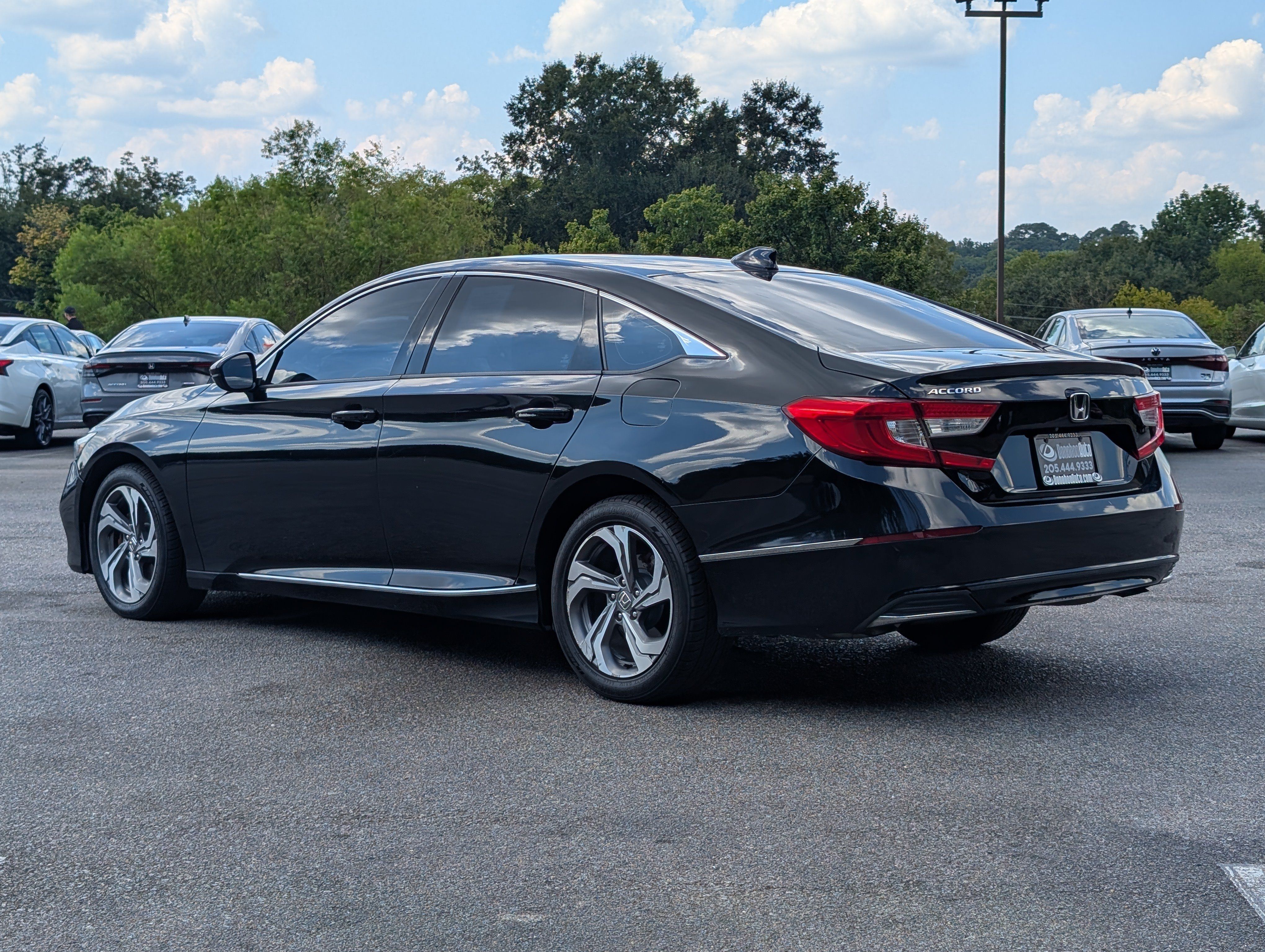 Used 2018 Honda Accord EX-L image 6