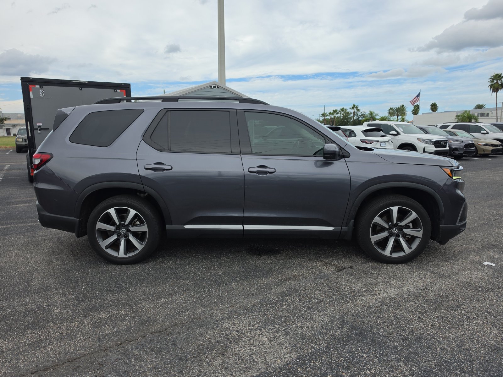 Certified 2024 Honda Pilot Elite image 3