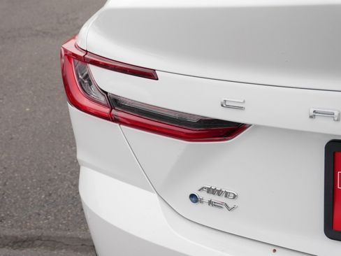 Used 2025 Toyota Camry XLE image 17