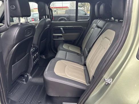 Used 2022 Land Rover Defender 110 X-Dynamic SE AWD/4WD image 10