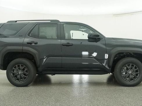 New 2026 Toyota 4Runner SR5 AWD/4WD image 27