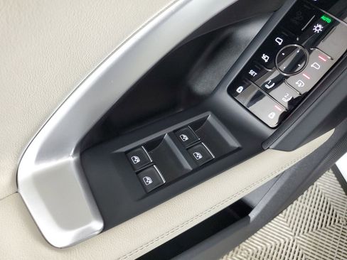 Certified 2025 Audi Q5 2.0T Premium image 31