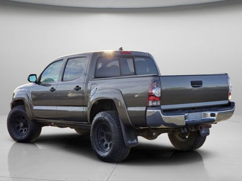 Used 2012 Toyota Tacoma 4x4 Double Cab w/ SR5 Pkg image 18
