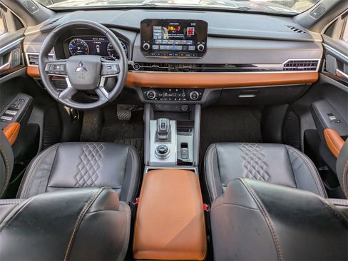 Used 2022 Mitsubishi Outlander SEL image 18