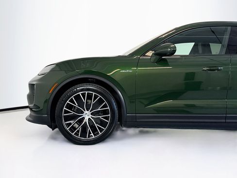 Certified 2024 Porsche Macan 4 Electric AWD/4WD image 28