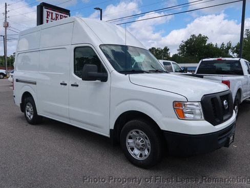 Used 2020 Nissan NV 2500 SV w/ Back Door Glass Package RWD image 7