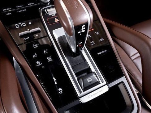 Used 2022 Porsche Cayenne Turbo S image 53