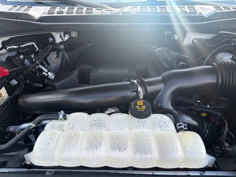 Used 2019 Ford F150 Lariat w/ Equipment Group 502A Luxury AWD/4WD image 8