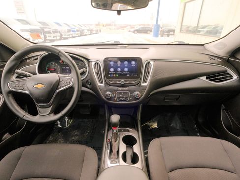 Used 2023 Chevrolet Malibu RS image 31