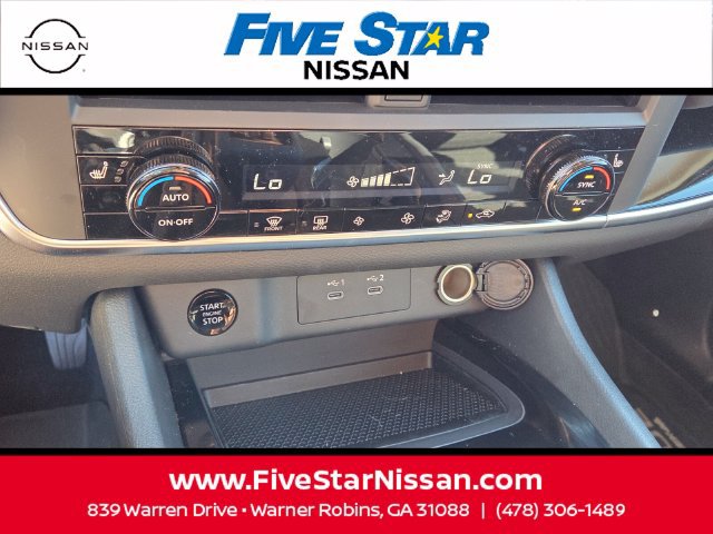 Used 2026 Nissan Rogue SV AWD/4WD image 22