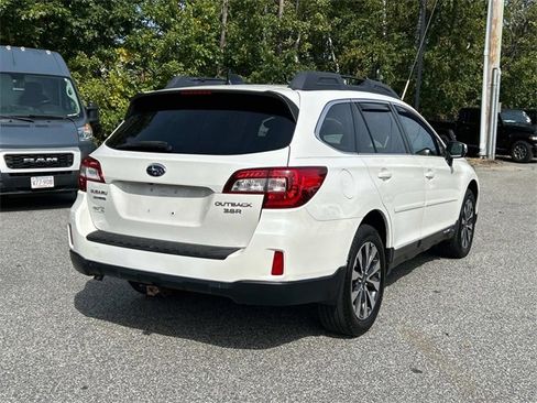 Used 2016 Subaru Outback 3.6R Limited image 3