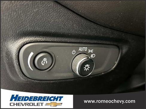 Certified 2019 Chevrolet Equinox LT image 28