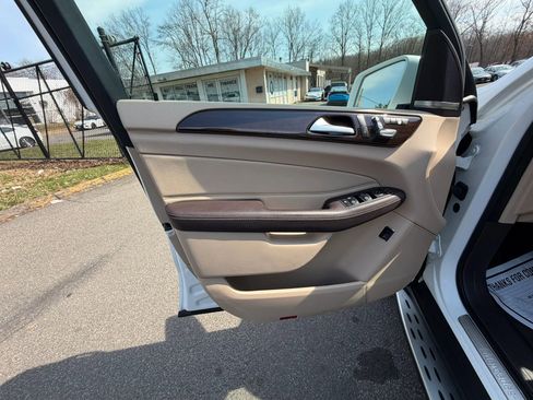 Used 2017 Mercedes-Benz GLE 350 image 11