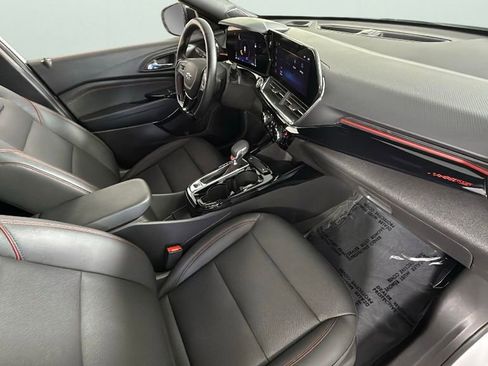 Certified 2025 Chevrolet Trax RS w/ Driver Confidence Package image 32