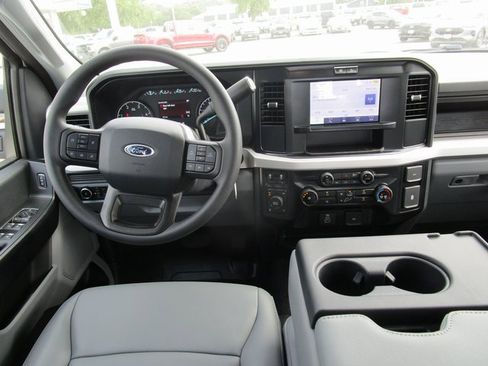 New 2025 Ford F250 XL w/ FX4 Off-Road Package image 19